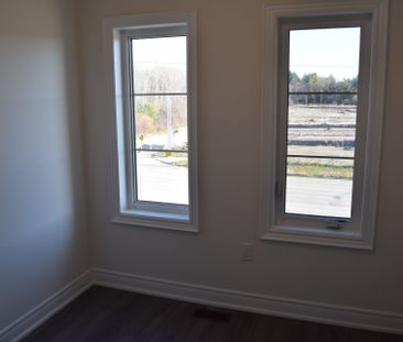 For Lease - 2958 Whites Road, Pickering, Ontario - Photo 6