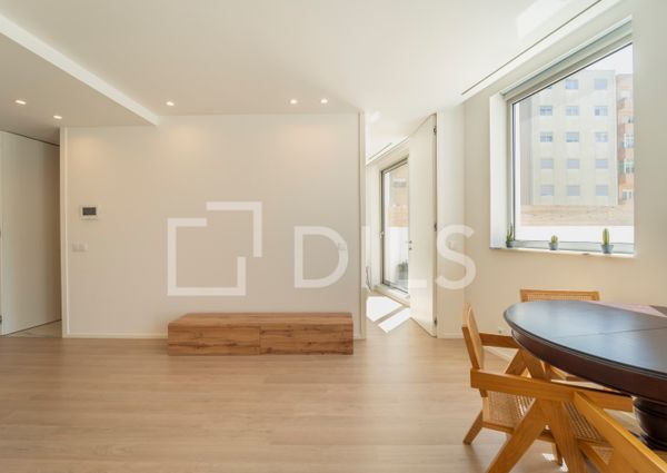 Apartamento T1 com terraço e lugar de estacionamento em Matosinhos