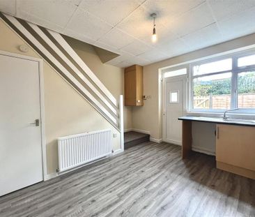 2 bedroom terraced house to rent - Photo 5