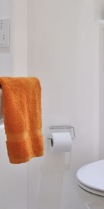 1 bedroom in a flat share to rent - Photo 3