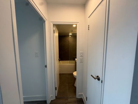 For Lease - 135 Tyndall Avenue Unit# 0815, Toronto, Ontario - Photo 4