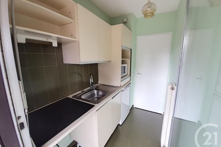 Mandelieu-la-Napoule - Appartement à louer - 2 pièces - 41 m² - 846 € - Photo 3