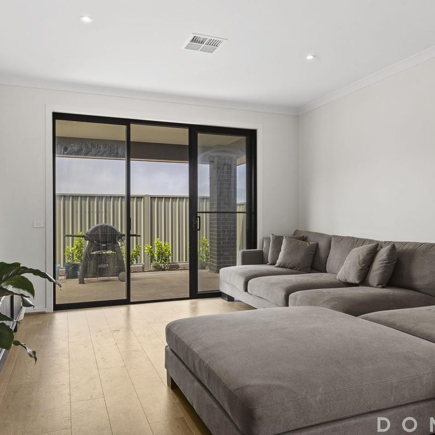 Near New Executive 4 Bedroom Home - Photo 1