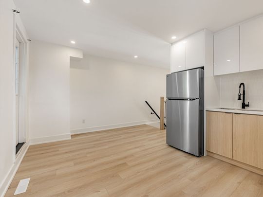 For Lease - 120 Mackay Avenue Unit# 3, Toronto, Ontario - Photo 1
