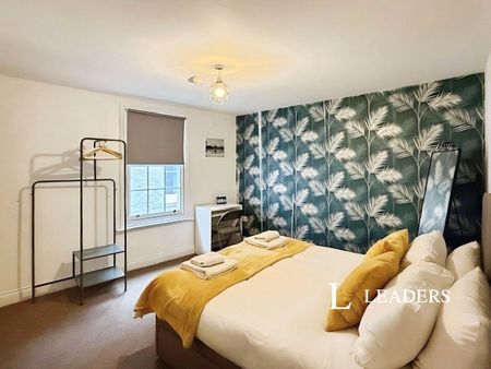 2 bedroom property to rent East Street, BN1 - Photo 5