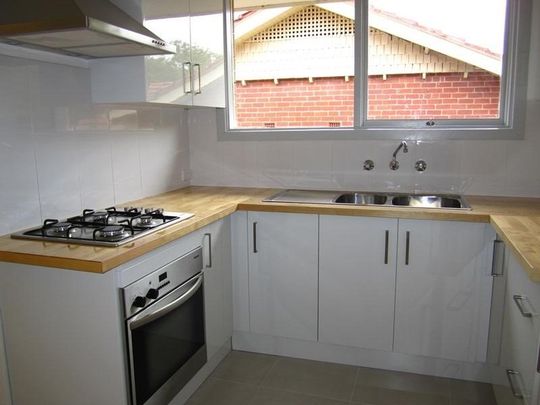 1/9 Silverdale Road, Eaglemont - Photo 1