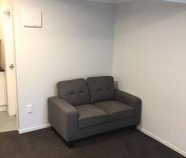 Ready to move in - fully furnished unit - Photo 4