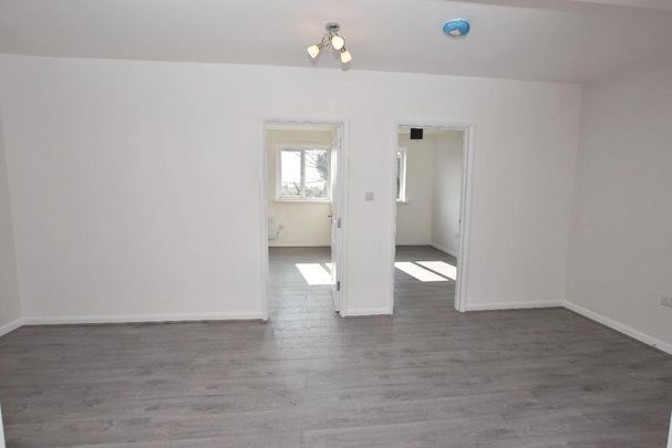 2 bedroom maisonette to rent - Photo 1