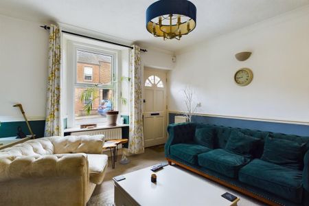 2 bedroom terraced house to rent - Photo 3