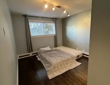 Newly renovated 2 bed condo right off 17th! | 203 - 1530 16 Avenue Southwest, Calgary - Photo 1