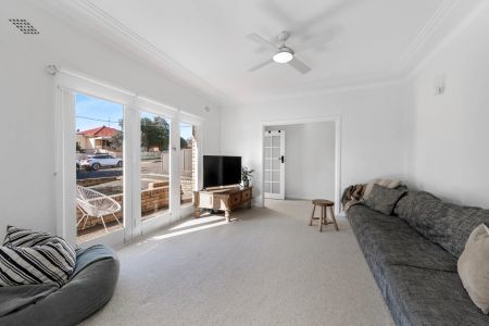 18 Bukari Street, West Wollongong. - Photo 2