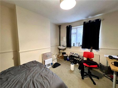 4 bedroom semi-detached house to rent - Photo 4