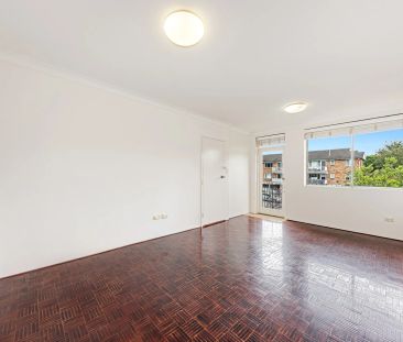 2/83 Burns Bay Road, Lane Cove. - Photo 3