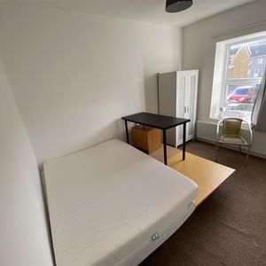 Room For Rent Old Park Terrace, Pontypridd - Photo 2