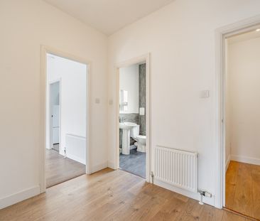 Saint Ninian Terrace - Photo 2