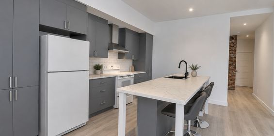 Grand 5 1/2 – REZ-DE-CHAUSSÉE - Photo 3