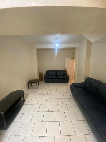 Great House, 137 University Avenue, Queens University Quarter, Belfast, BT7 1GY - Photo 3