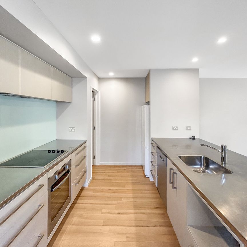 105 Caledonian Road, St. Albans - Photo 1