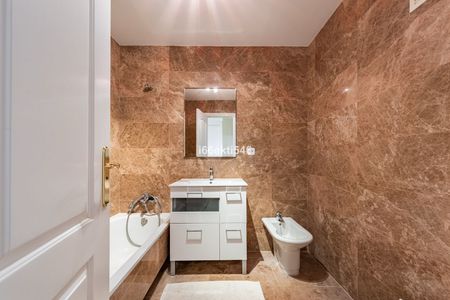 Middle Floor Apartment in San Pedro de Alcántara - Photo 3