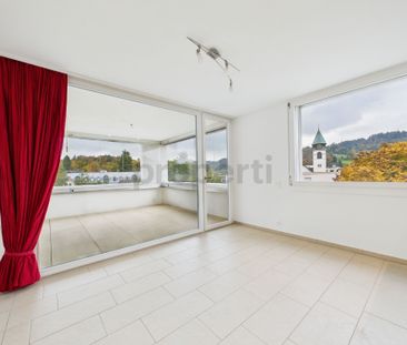 Moderne 4.5 Zimmerwohnung mit grosszüger Loggia in Wald - Photo 4