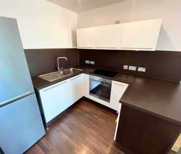 1 bedroom flat to rent - Photo 6