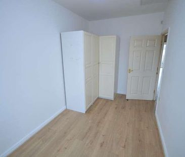 Blackthorn Road, IG1 - Photo 5