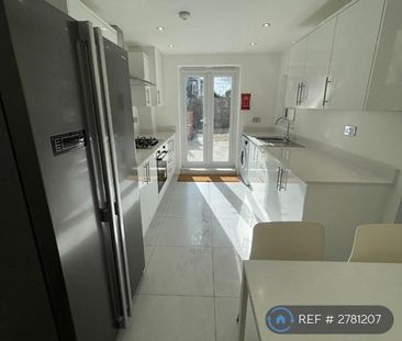 5 bedroom terraced house to rent - Photo 6