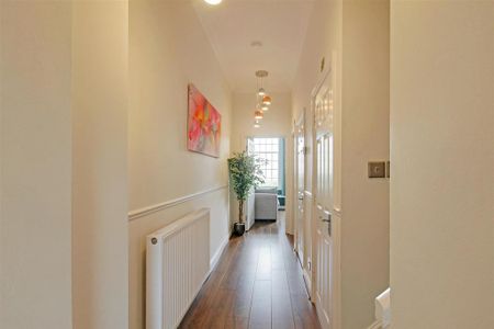 4 bedroom terraced house to rent - Photo 4