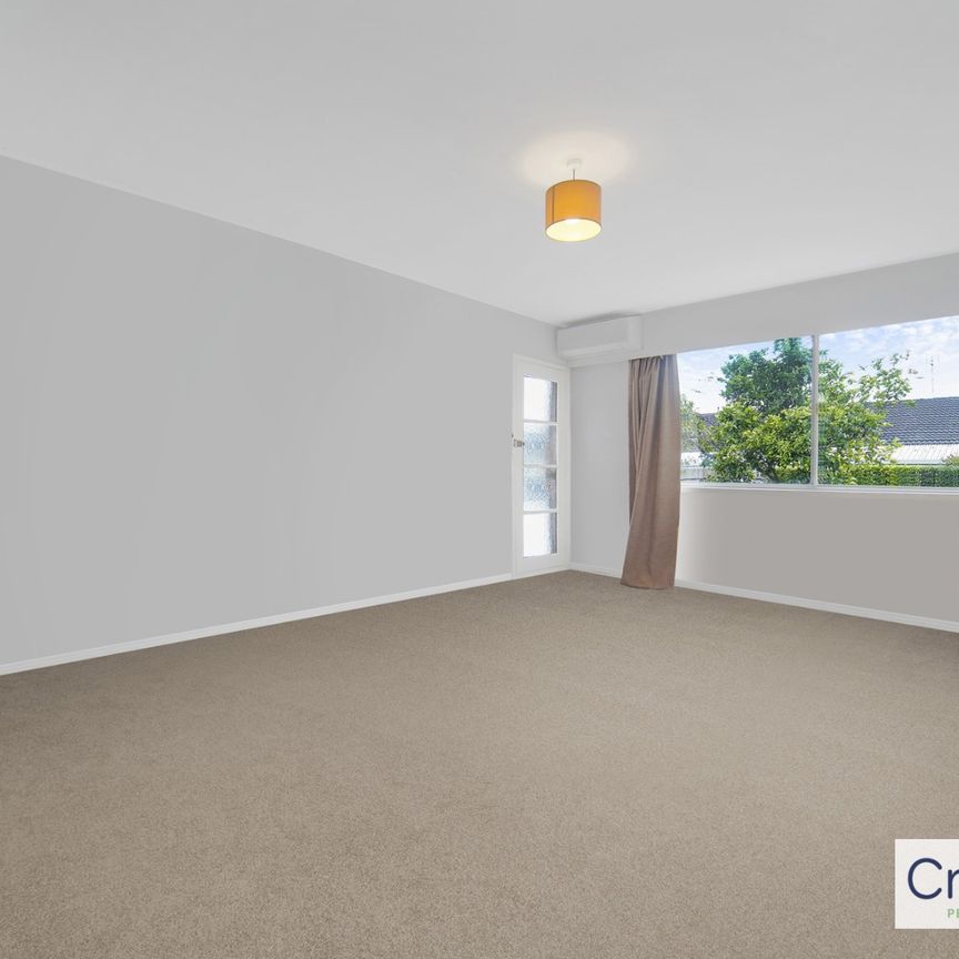 Two Bedroom One Bathroom In Tidy Unit Privately Appointed - Photo 1