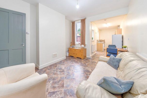 3 bedroom terraced house to rent - Photo 1