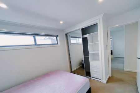 3 bed 2 bath- master room - Photo 5