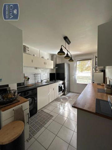 Appartement à louer 4 pièces 90.28m² - Photo 3