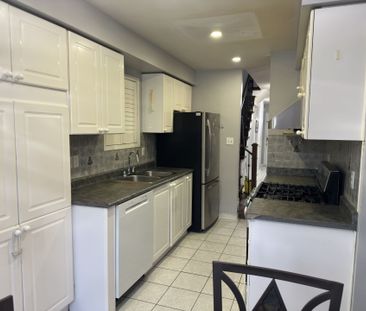 For Lease - 40 Ridgefield Court, Brampton, Ontario - Photo 1