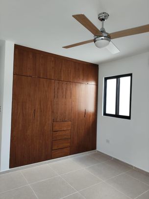 Casa de 3 recámaras, con alberca, sin muebles, en privada. - Photo 1