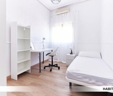 Calle Tomás Pérez, Sevilla, Andalusia 41006 - Photo 6