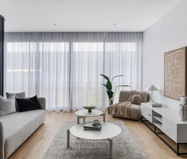 Exquisite Luxury Living Awaits - Photo 3