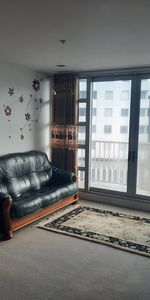 Fully Furnished - carpark available - Photo 4