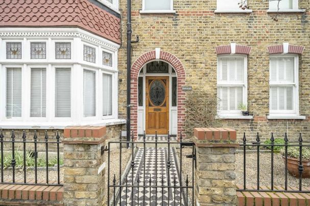 Herbert Road, SW19, London - Photo 1
