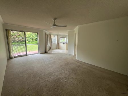 2-Bedroom Unit in Burleigh Heads � Prime Location - Photo 2