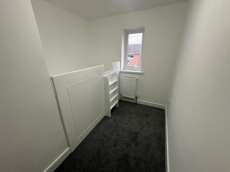 3 bedroom semi-detached house to rent - Photo 3