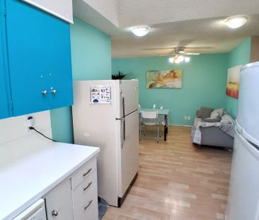 Room by U of C & Market Mall. NW Calgary — 1 Bedroom - Photo 1