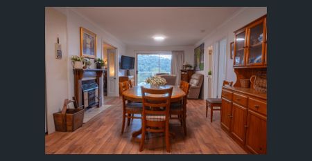 Spacious Country Living: Stylish 4-Bedroom Retreat on Over an Acre - Photo 2