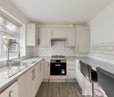 2 bedroom maisonette to rent - Photo 2