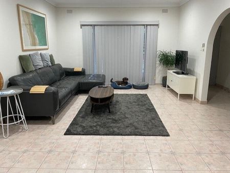 Kingsgrove - Photo 5