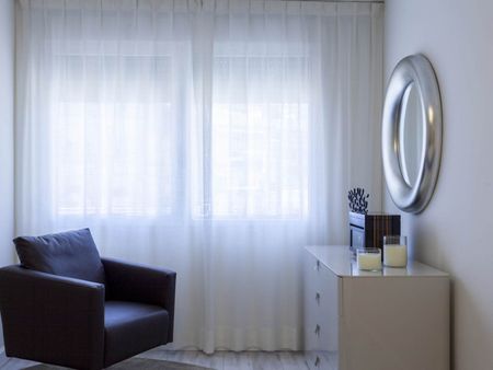 5 Bedroom apartment for rent in Extramurs, Valencia - Photo 2