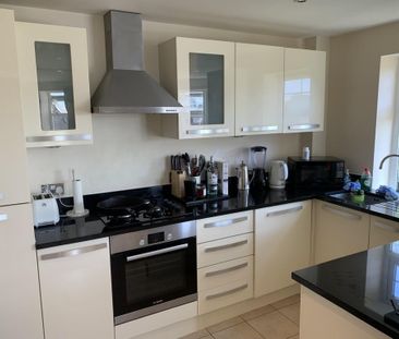 2 bedroom apartment to rent - Photo 5