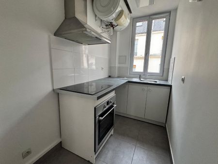 APPARTEMENT T2 A LOUER - PARIS 17EME ARRONDISSEMENT - 38.12 m - 1 340 € - Photo 4