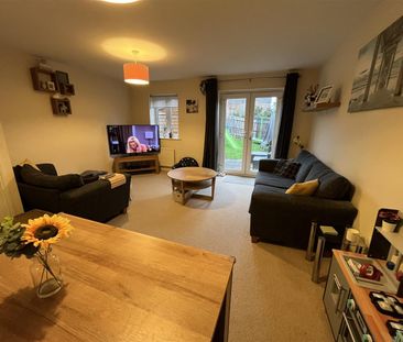 Cedar Close, Old Stratford, Milton Keynes, MK19 - Photo 5