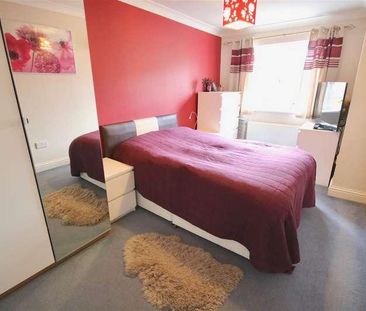 Azalea Close, Havant, PO9 - Photo 6