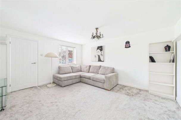 Merrifield Close, Lower Earley, Reading, Berkshire, RG6 - Photo 1